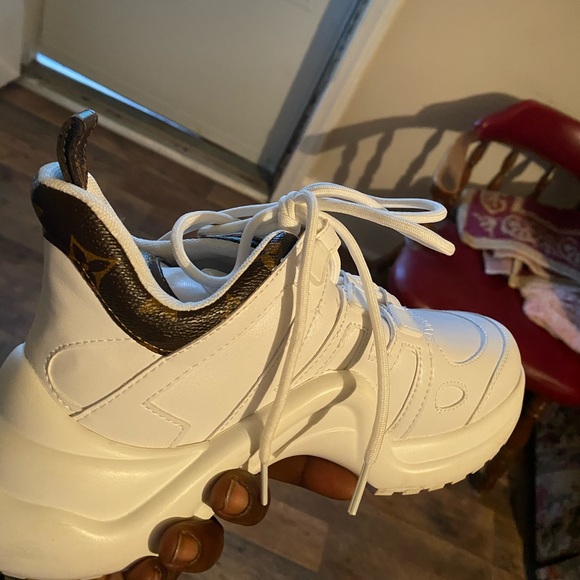 Newly worn great condition - Picture 1 of 4